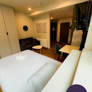 Studio met een King Size Bed